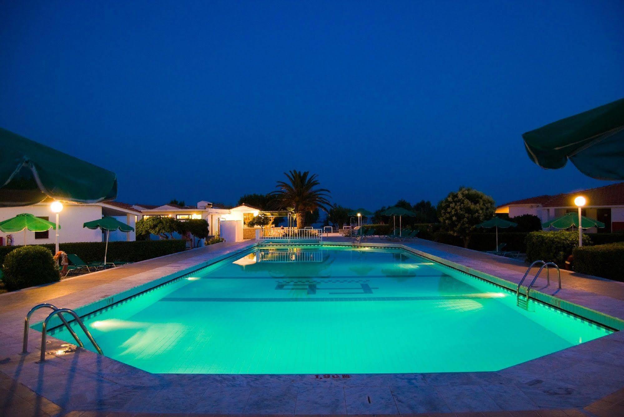 Fito Aqua Bleu Resort ピタゴリオ エクステリア 写真